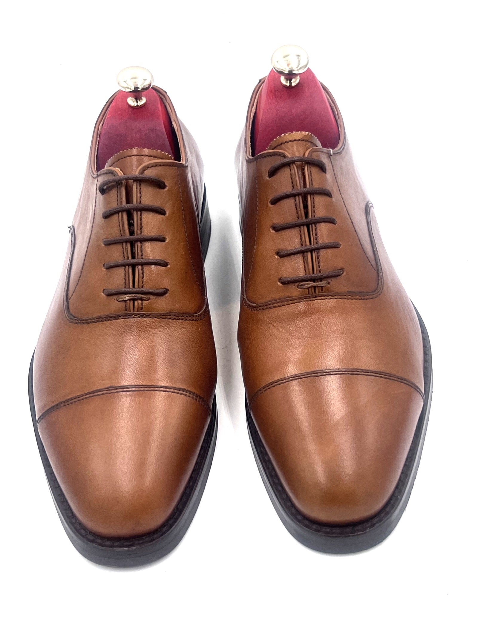 Oscar William Tan Classic Oxfords – Rubber Studded Sole
