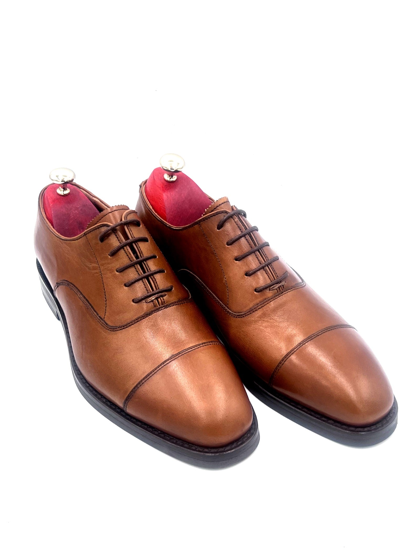 Oscar William Tan Classic Oxfords – Rubber Studded Sole
