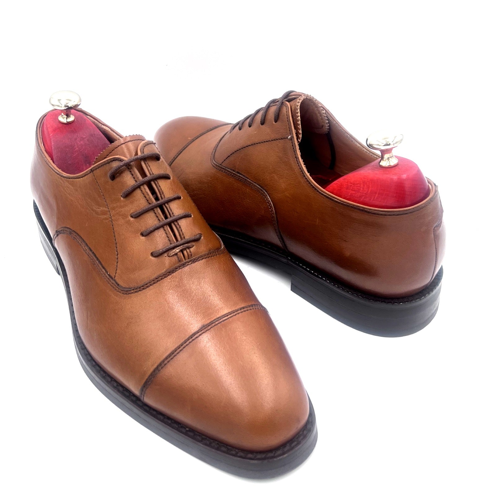 Oscar William Tan Classic Oxfords – Rubber Studded Sole
