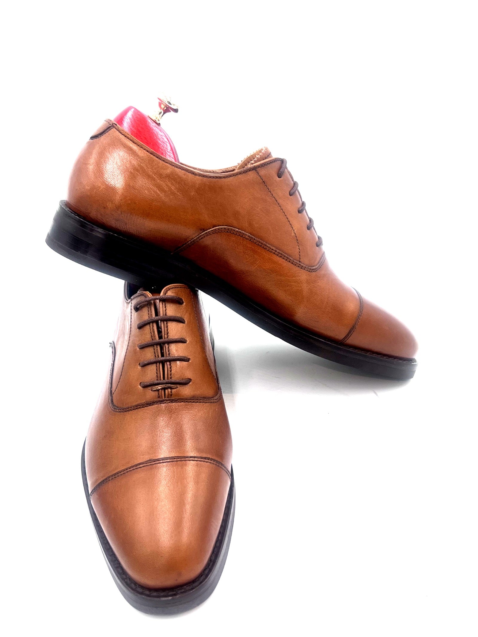 Oscar William Tan Classic Oxfords – Rubber Studded Sole
