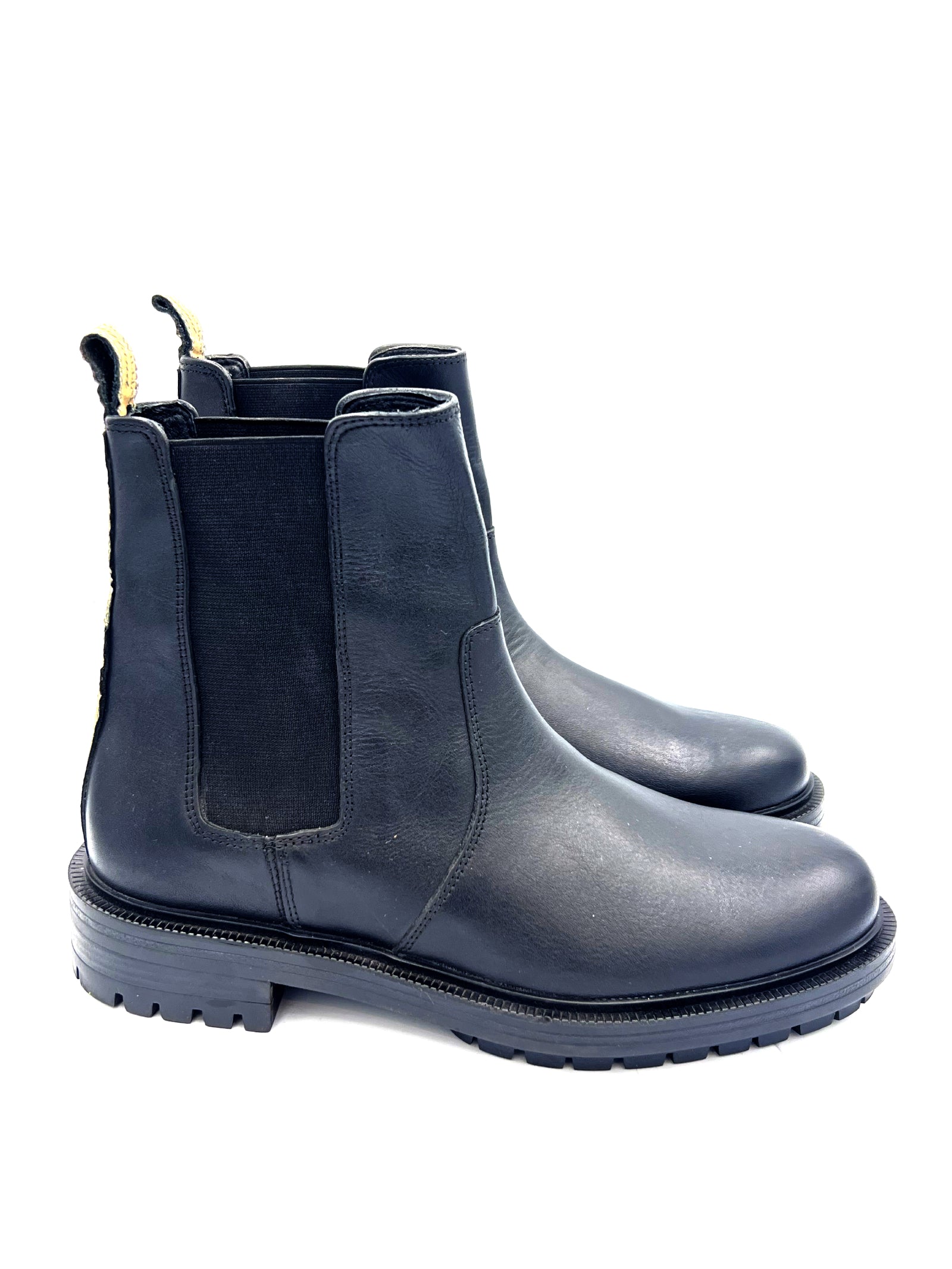 Black Chelsea Boots for Men | Leather Upper & Rubber Sole