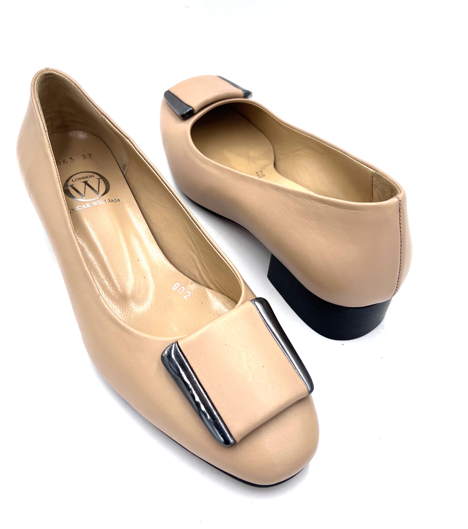 Women’s Beige Leather Shoes with Buckle – Leather Sole